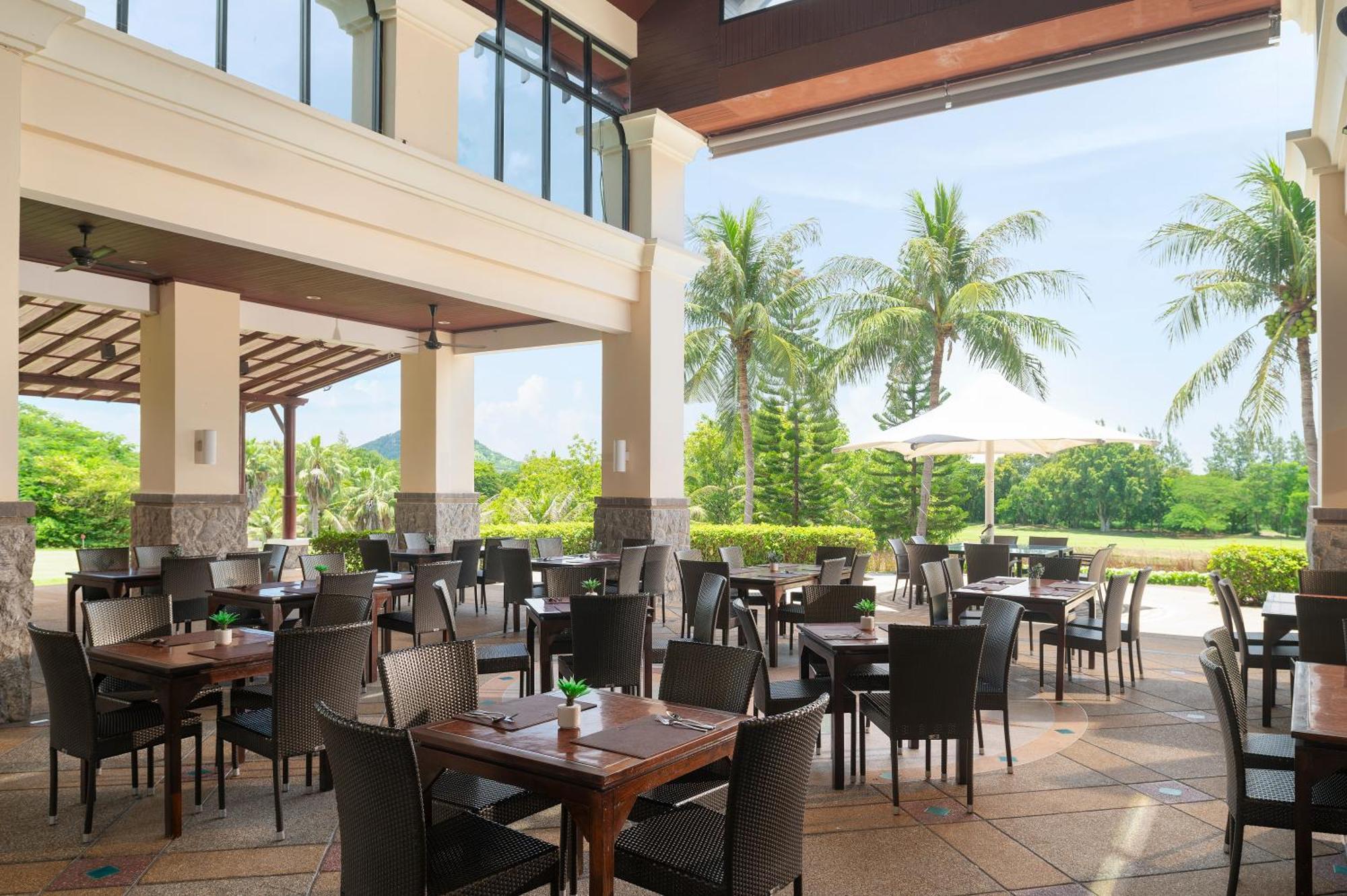 Springfield Village Golf & Spa Petchaburi Esterno foto